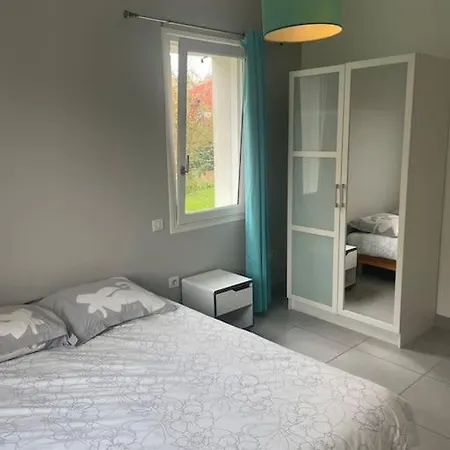 Bleu Lagon-t2 En Rdc Proche Centre Avec Terrasse Labellise Pmr Appartement