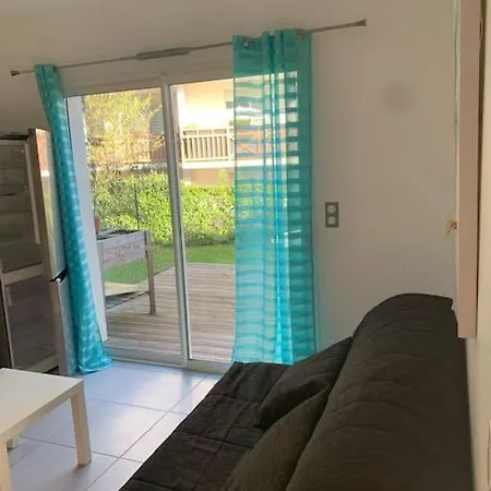 Bleu Lagon-t2 En Rdc Proche Centre Avec Terrasse Labellise Pmr Appartement