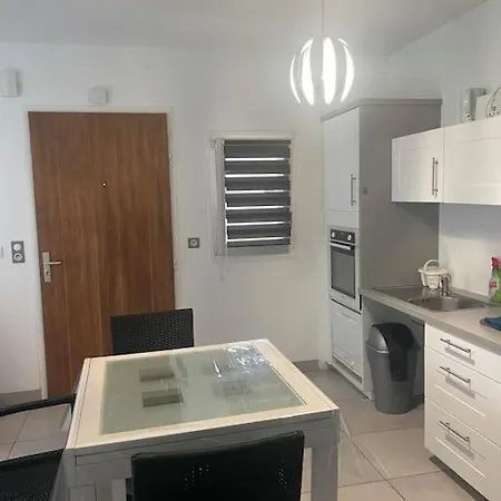 Appartement Bleu Lagon-t2 En Rdc Proche Centre Avec Terrasse Labellise Pmr *
