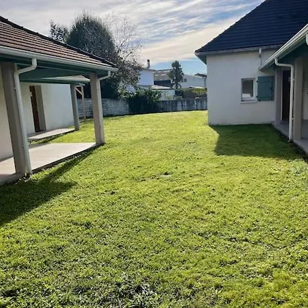 Bleu Lagon-t2 En Rdc Proche Centre Avec Terrasse Labellise Pmr Appartement