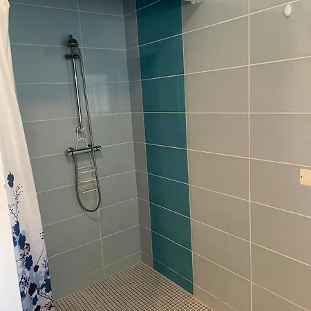 Bleu Lagon-t2 En Rdc Proche Centre Avec Terrasse Labellise Pmr Appartement